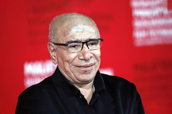  İlyas Salman Biyografisi: Türk Sinemasının ve Tiyatrosunun Yıldız Oyuncusu